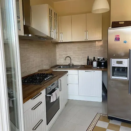 Apartman Elegant In *